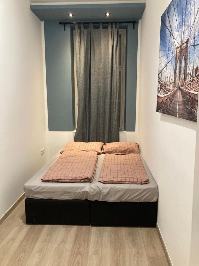 Roland Apartment Downtown - Korut Будапеща Екстериор снимка